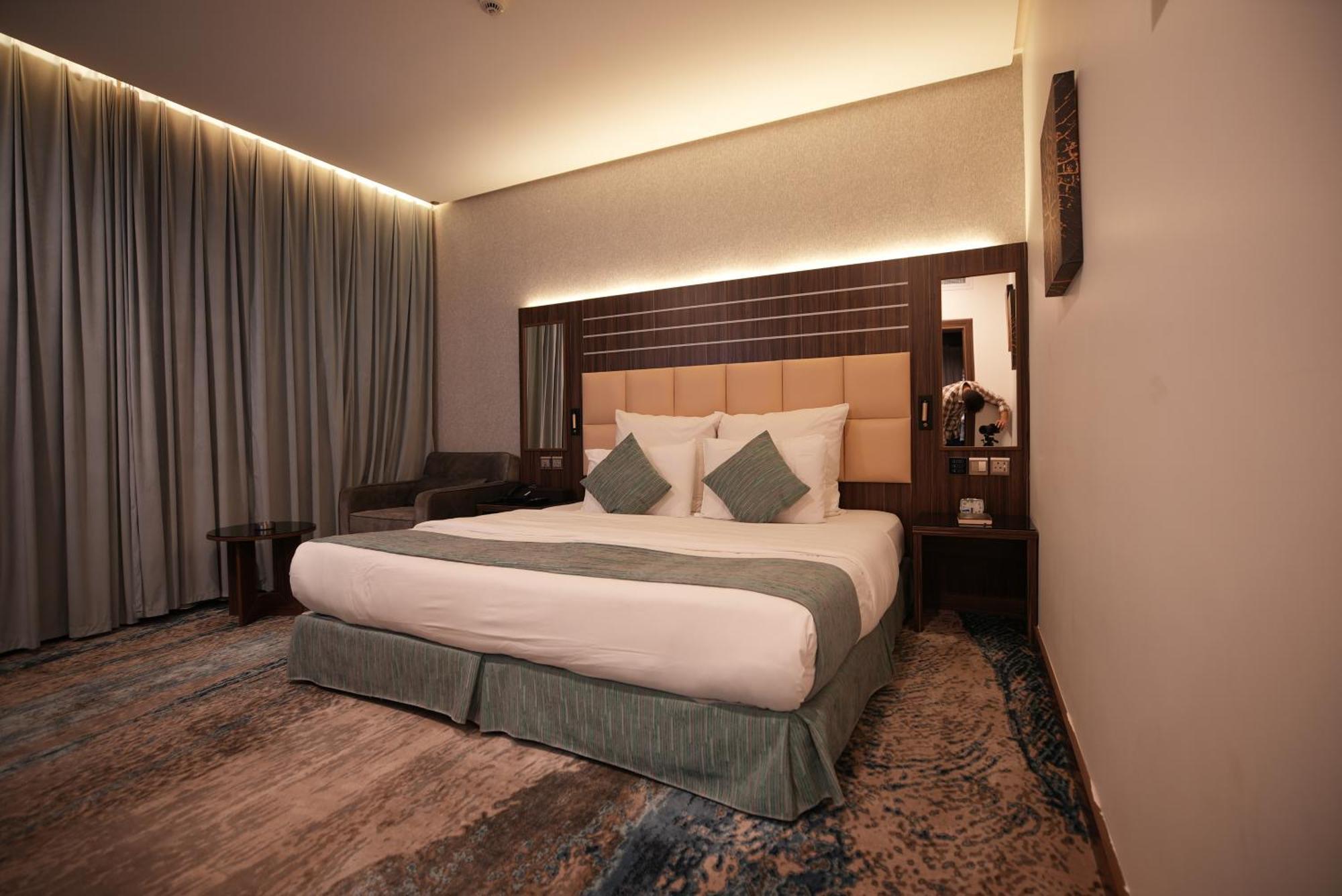 White Diamond Hotel Sari Jeddah Exterior photo